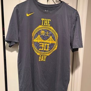 Nike size large men’s t-shirt